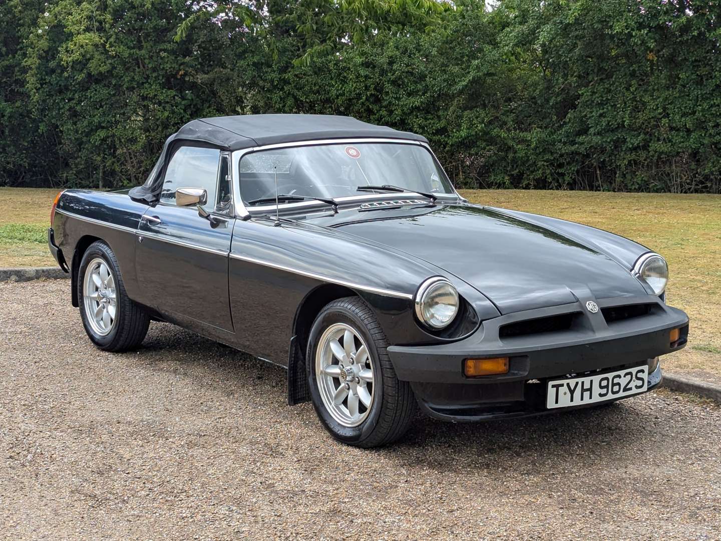 <p>1978 MG B ROADSTER</p>