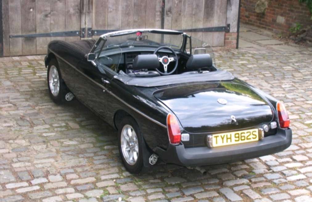 <p>1978 MG B ROADSTER</p>
