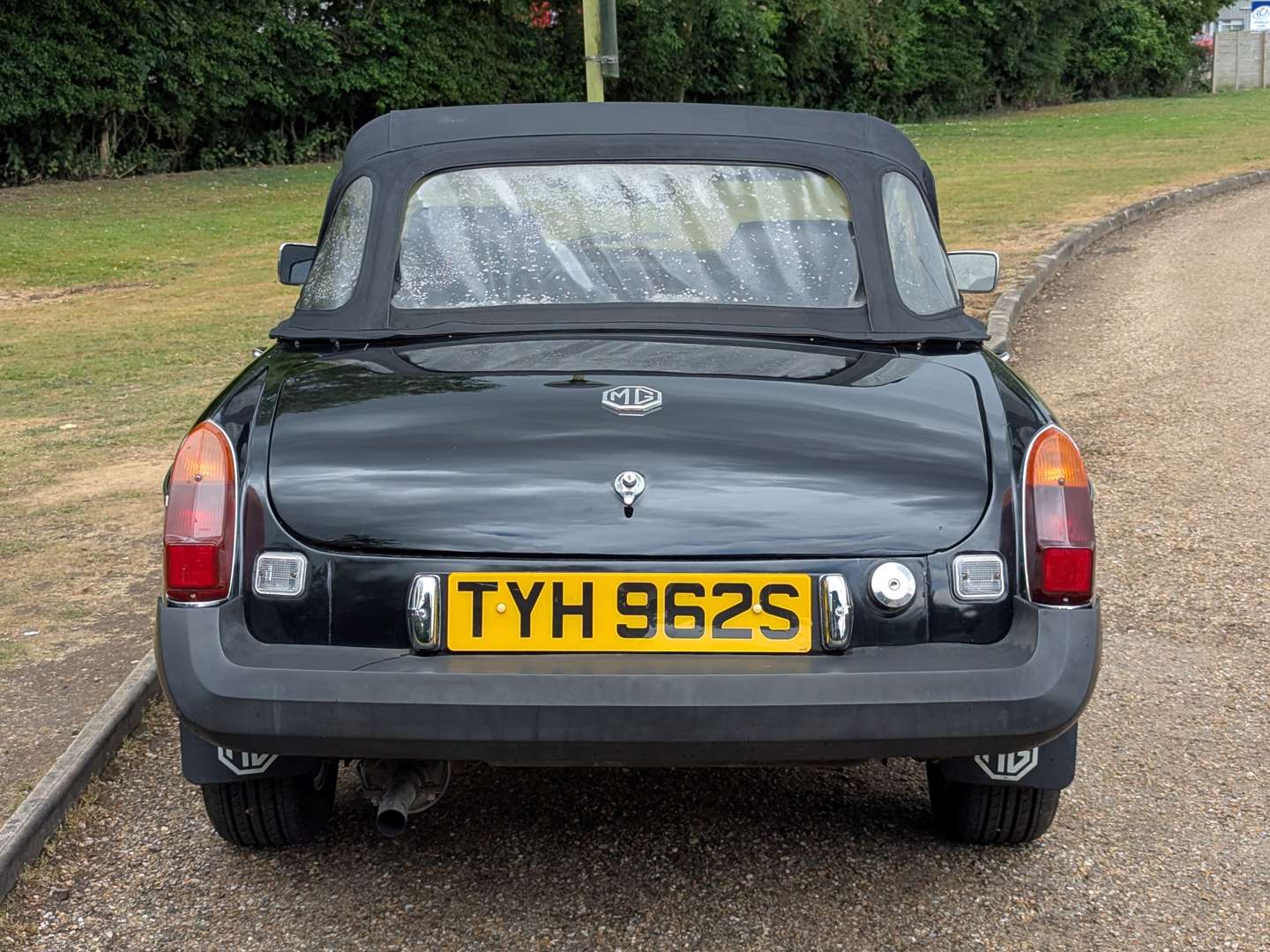 <p>1978 MG B ROADSTER</p>