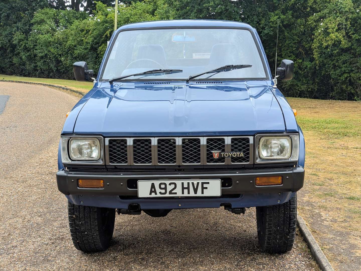 <p>1983 TOYOTA HI-LUX</p>