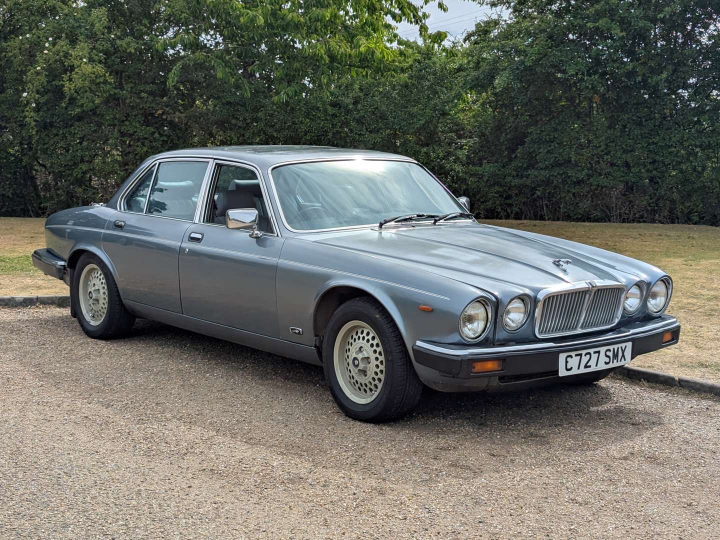 <p>1986 JAGUAR XJ6 SOVEREIGN 4.2 AUTO</p>