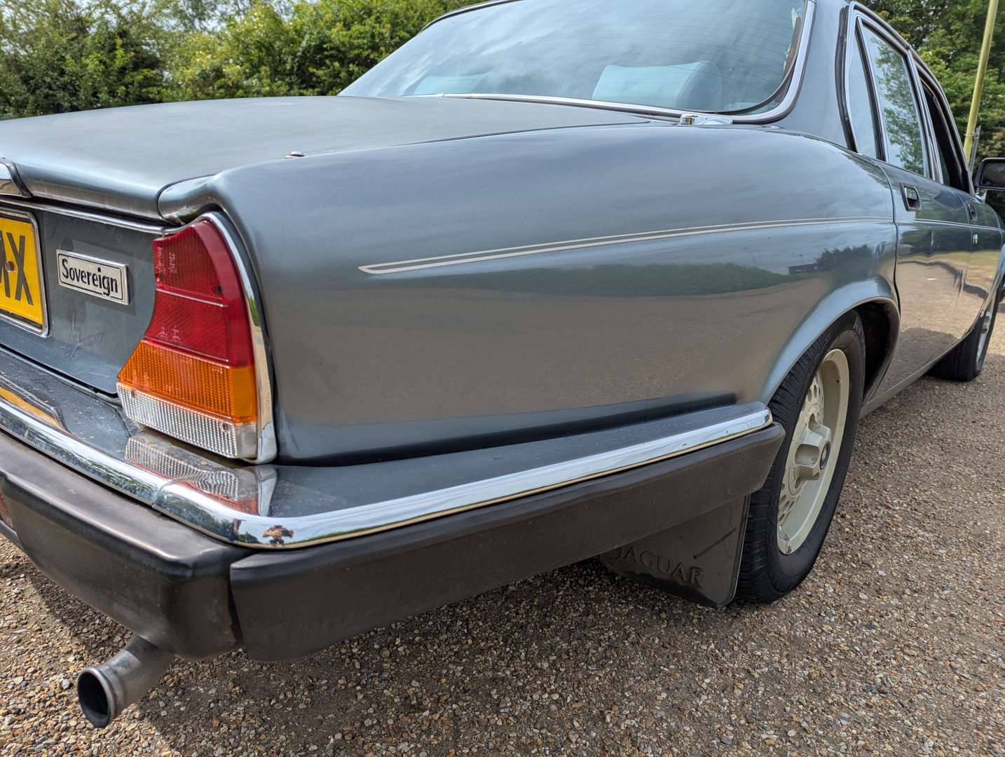 <p>1986 JAGUAR XJ6 SOVEREIGN 4.2 AUTO</p>