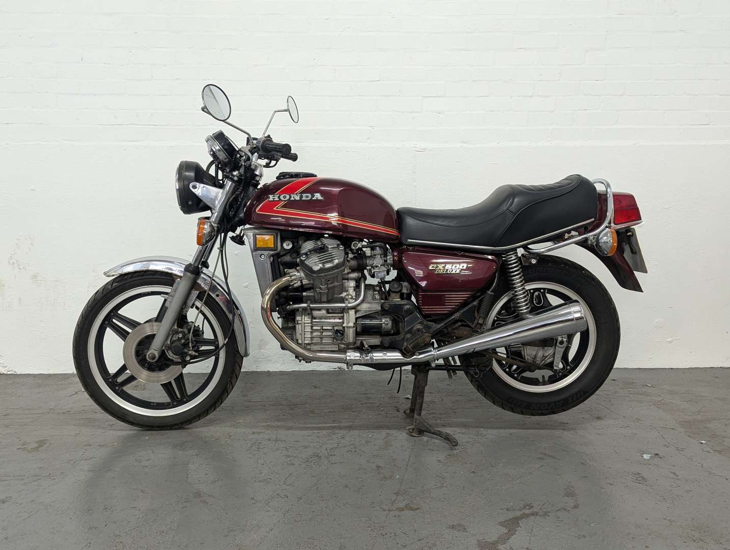 <p>1980 HONDA CX 500 DELUXE</p>