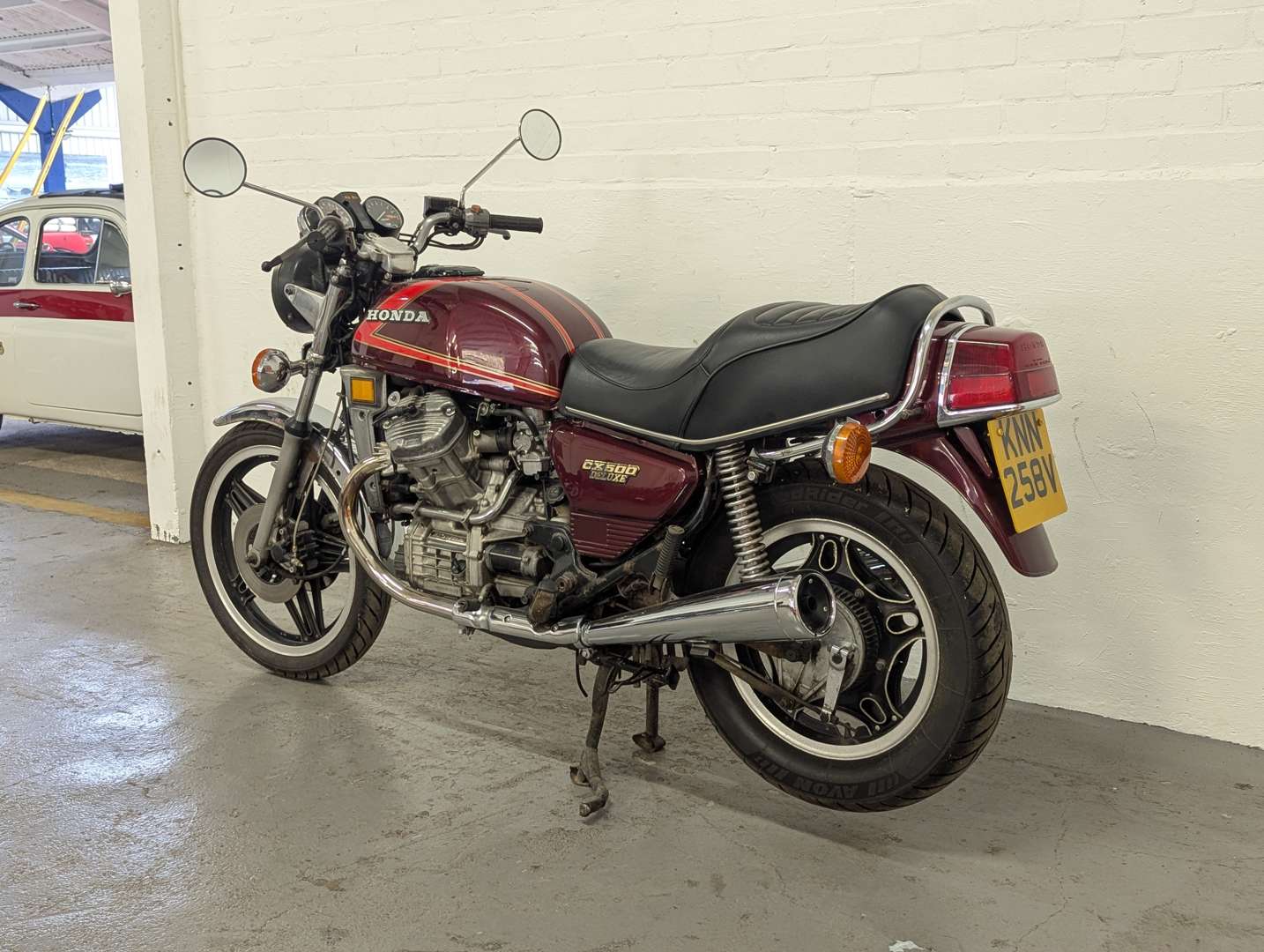 <p>1980 HONDA CX 500 DELUXE</p>