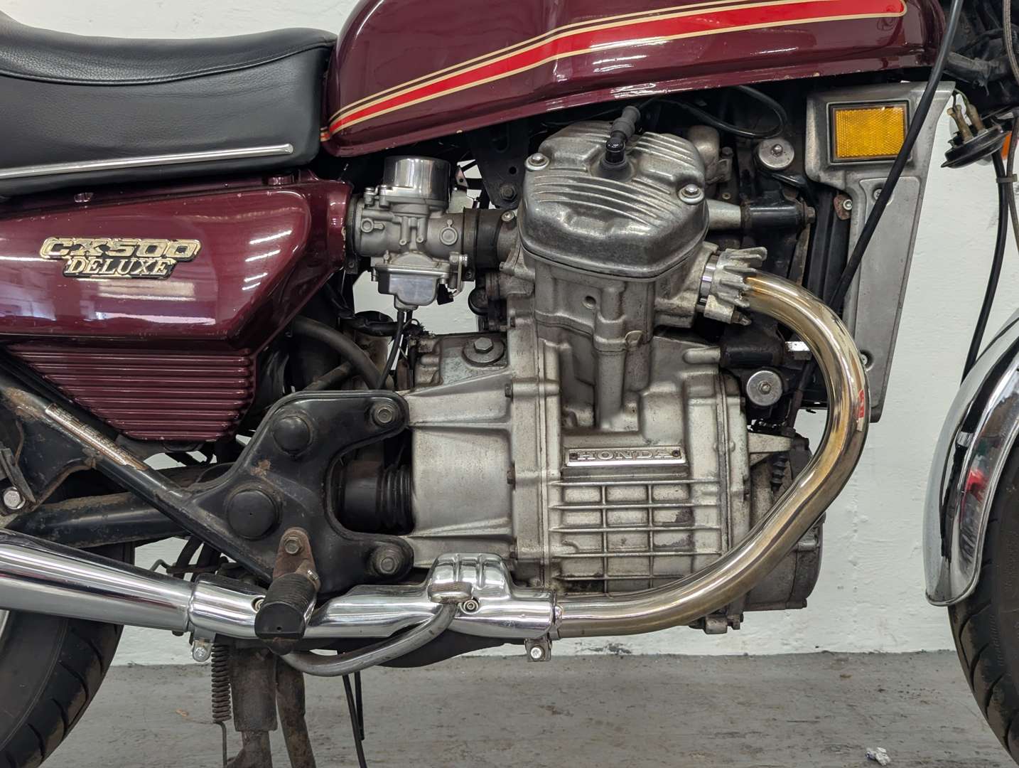 <p>1980 HONDA CX 500 DELUXE</p>