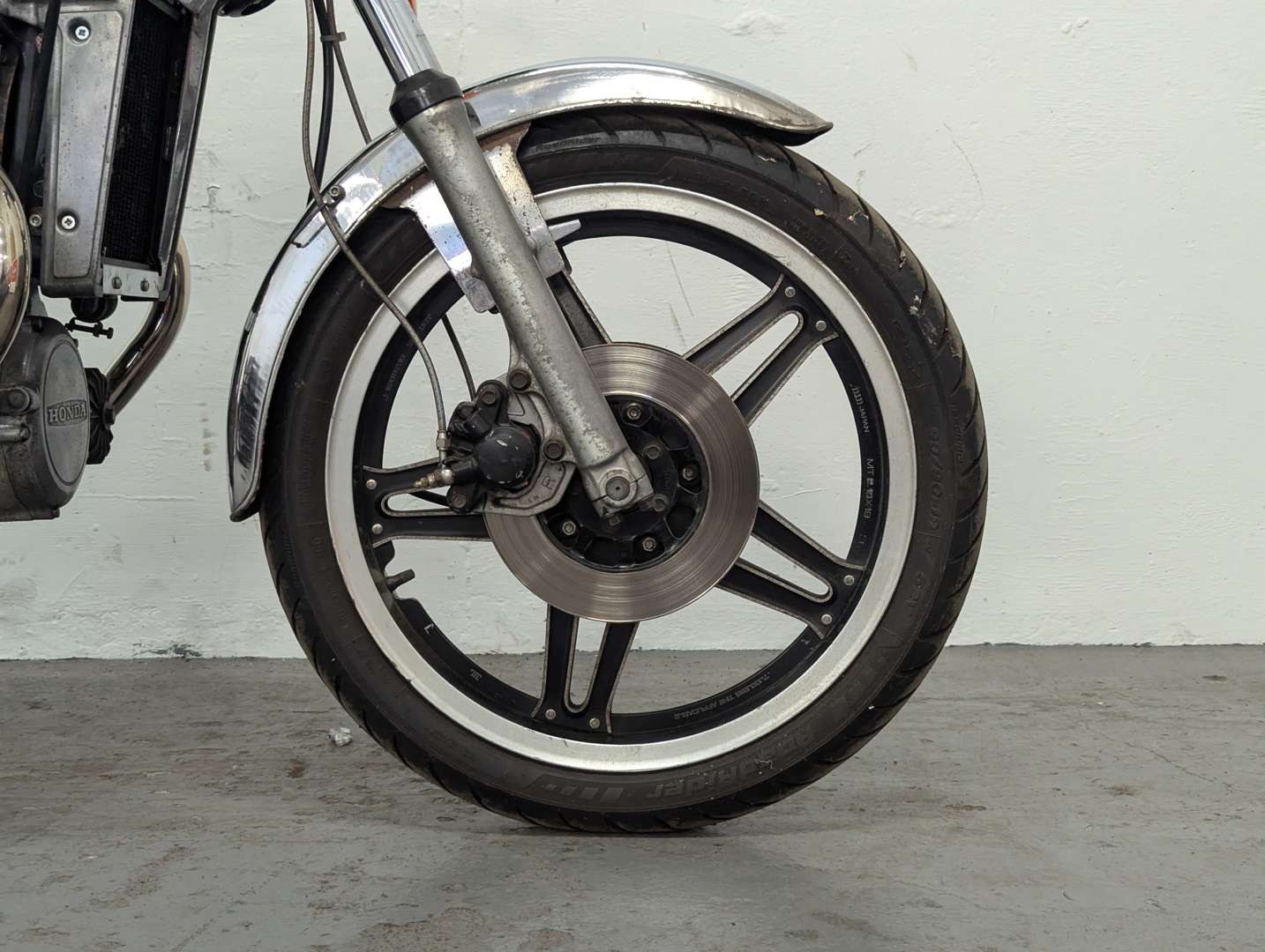 <p>1980 HONDA CX 500 DELUXE</p>