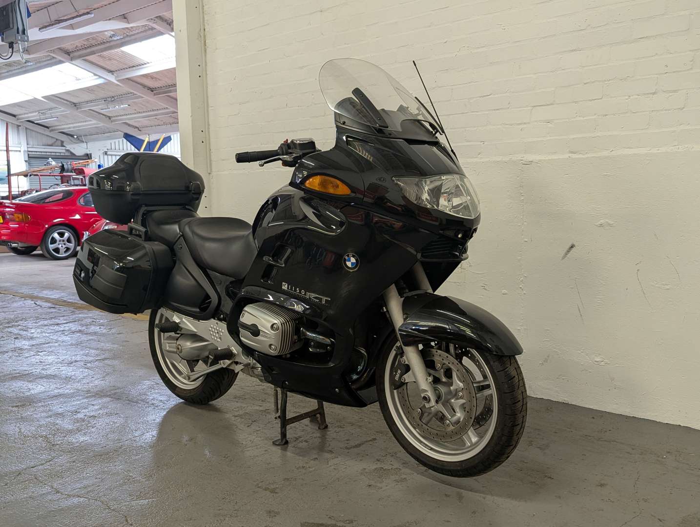 <p>2005 BMW R1150 RT</p>