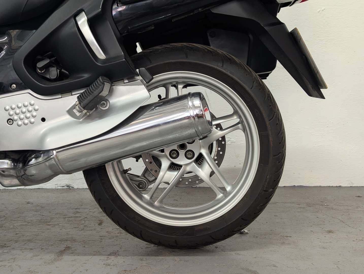 <p>2005 BMW R1150 RT</p>