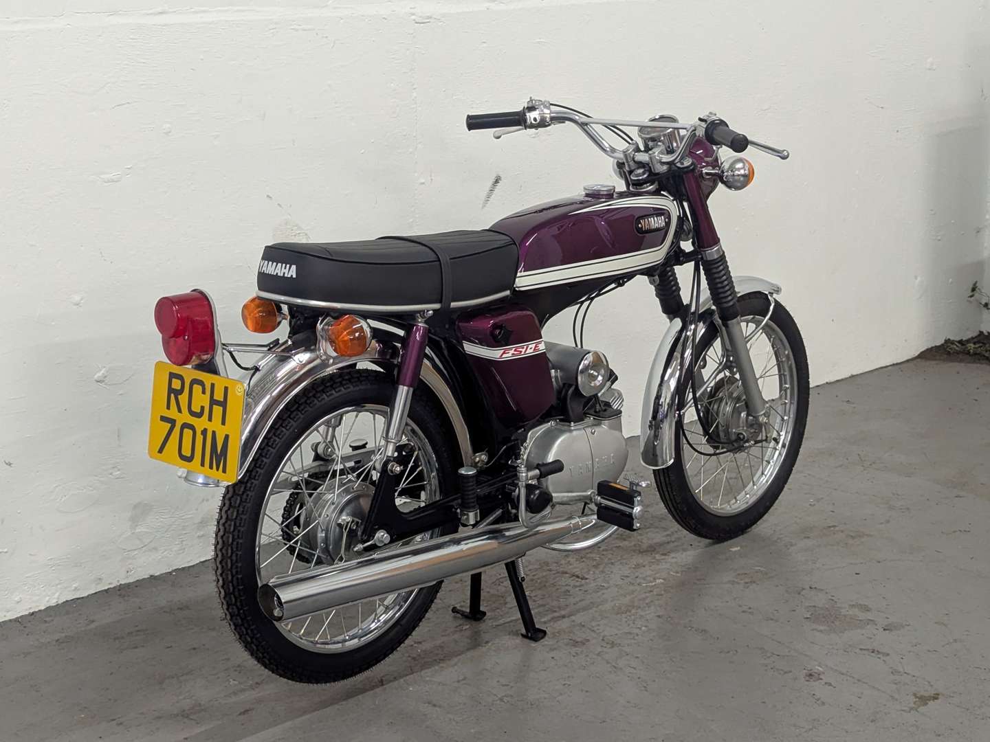 <p>1974 YAMAHA FS1E</p>