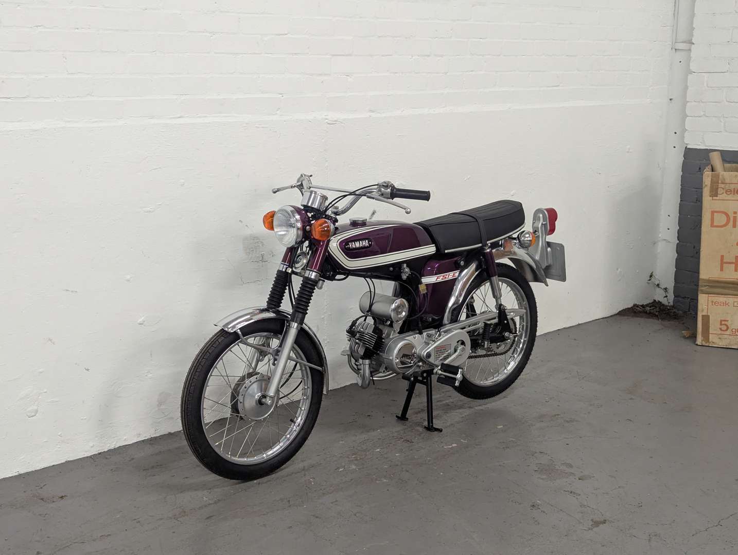 <p>1974 YAMAHA FS1E</p>