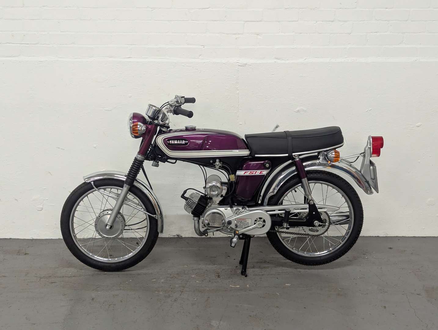 <p>1974 YAMAHA FS1E</p>
