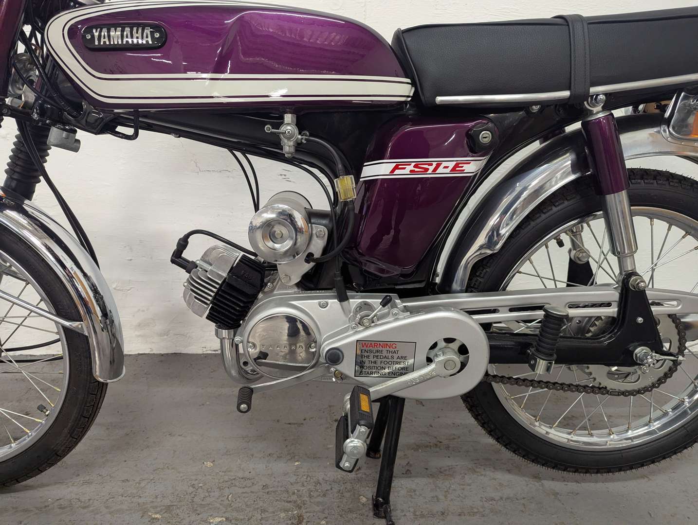 <p>1974 YAMAHA FS1E</p>