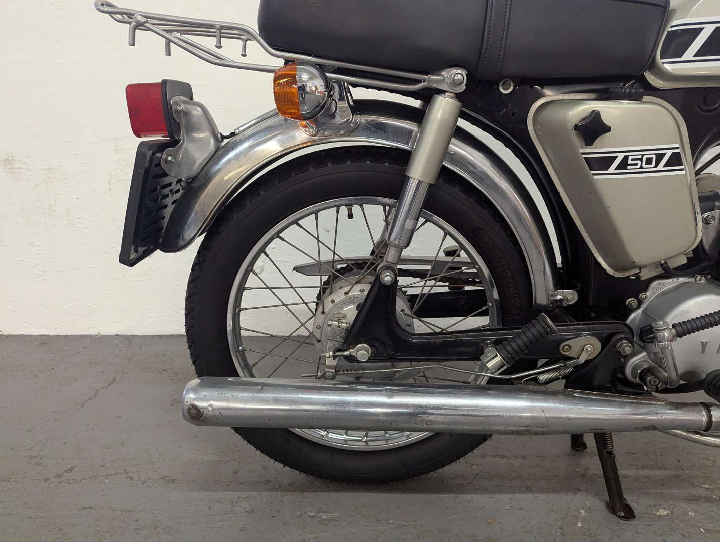 <p>1973 YAMAHA FS1E</p>
