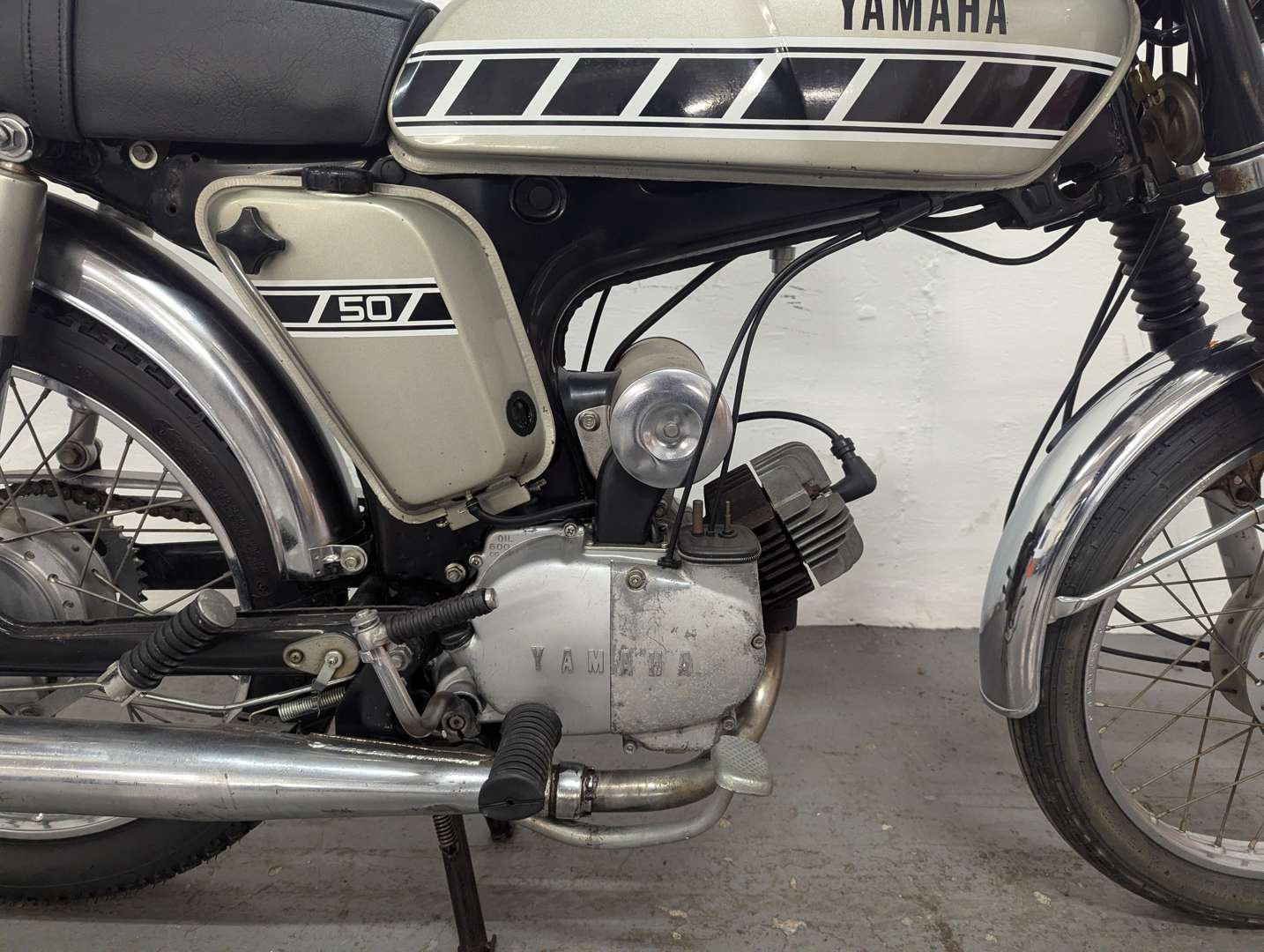 <p>1973 YAMAHA FS1E</p>