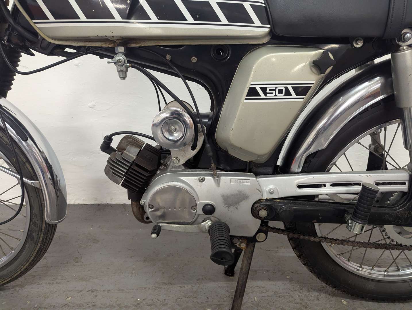 <p>1973 YAMAHA FS1E</p>