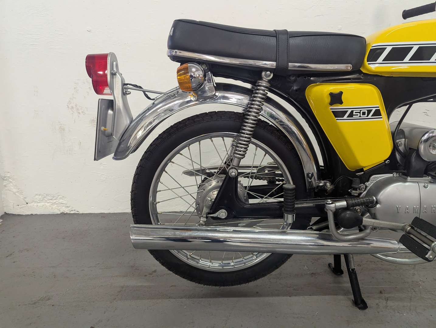 <p>1976 YAMAHA FS1E</p>