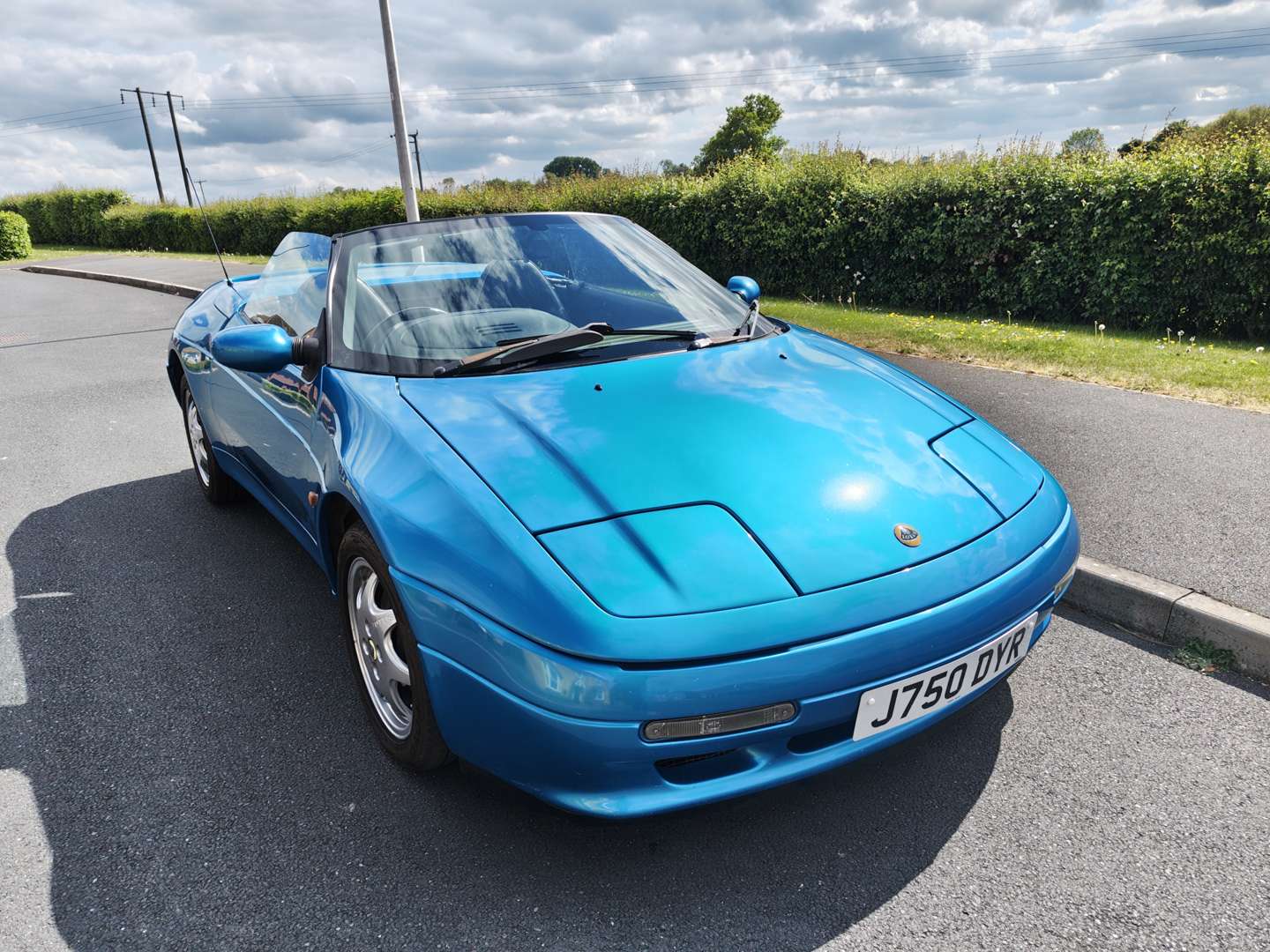 <p>1992 LOTUS ELAN SE TURBO</p>
