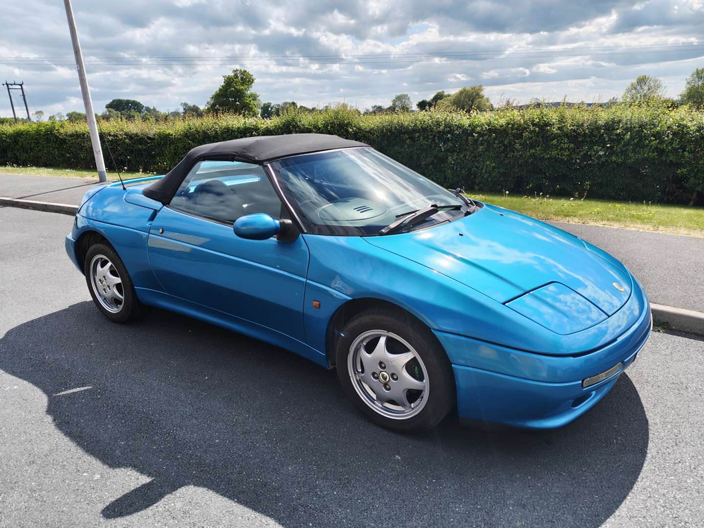 <p>1992 LOTUS ELAN SE TURBO</p>