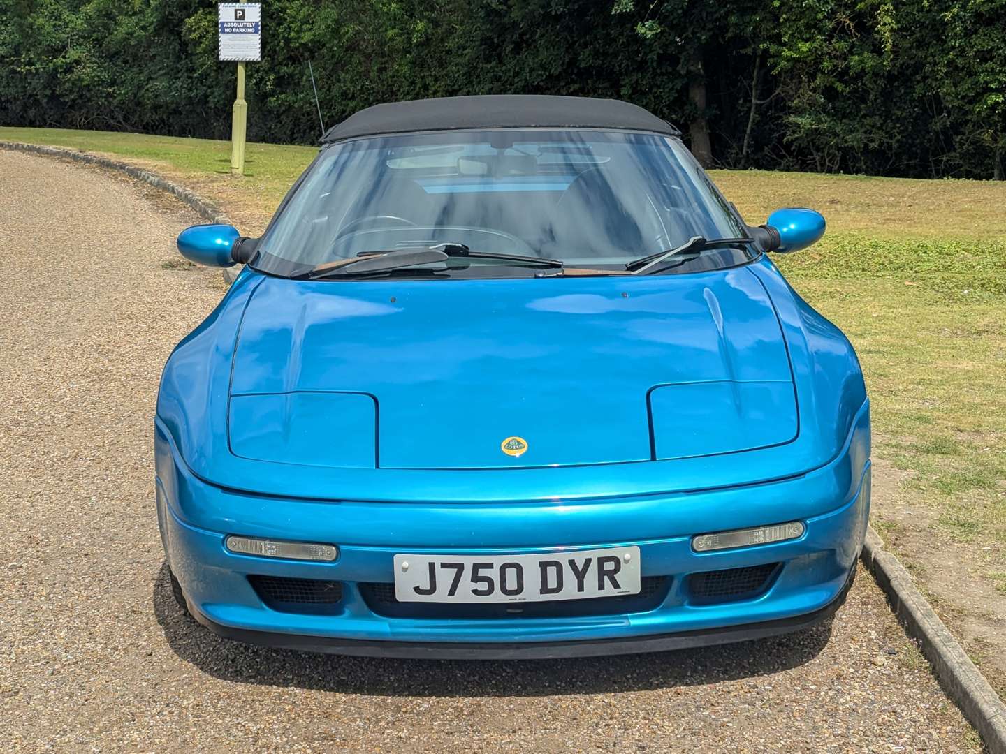 <p>1992 LOTUS ELAN SE TURBO</p>