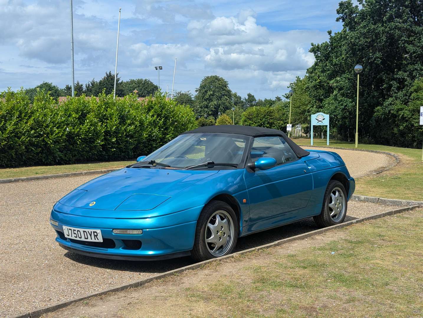 <p>1992 LOTUS ELAN SE TURBO</p>