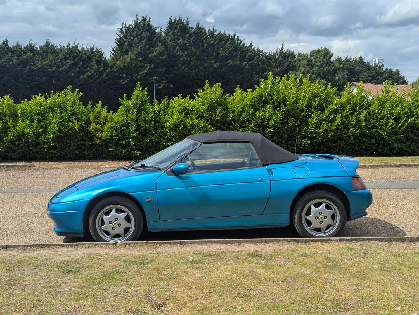<p>1992 LOTUS ELAN SE TURBO</p>