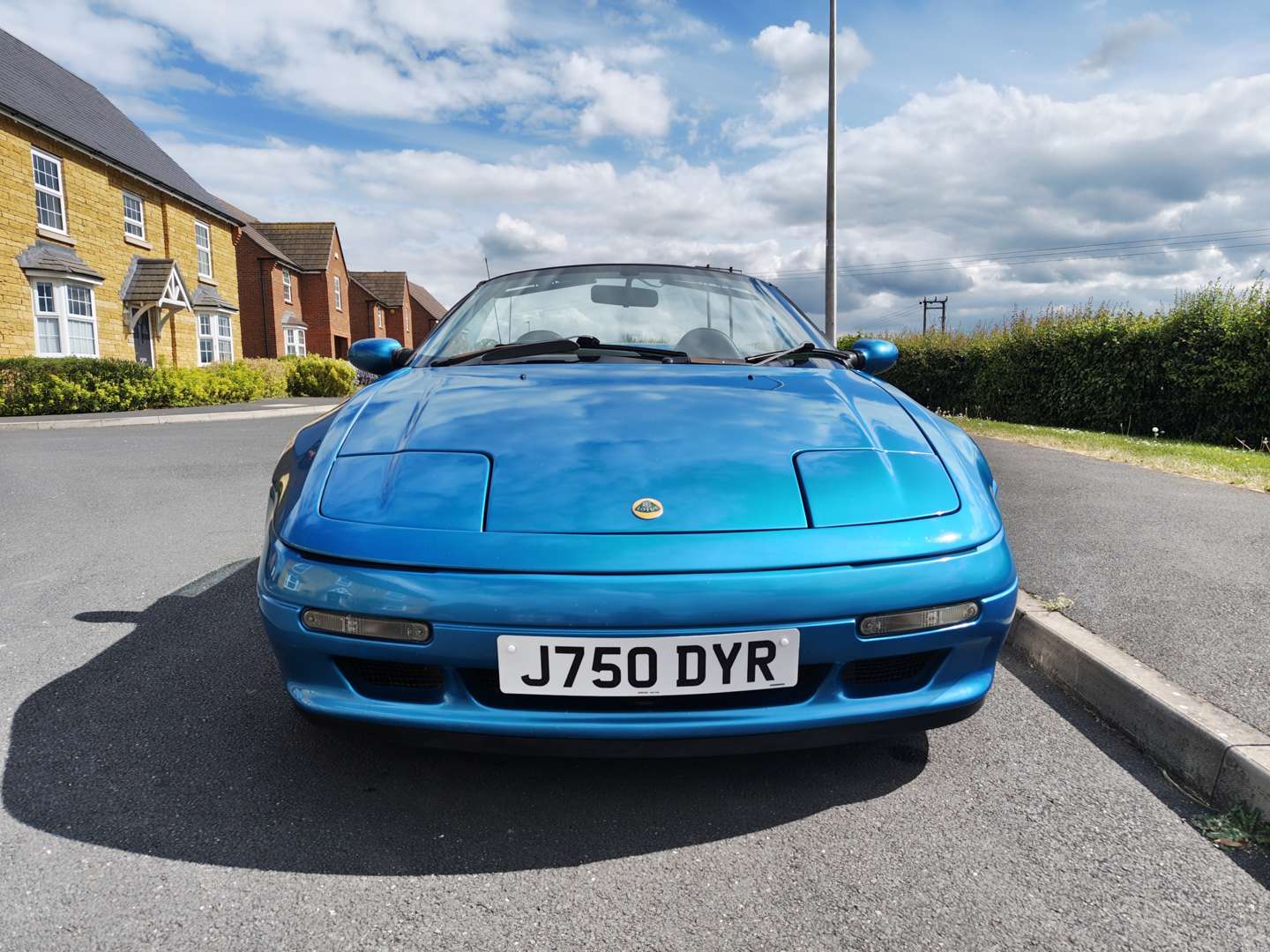 <p>1992 LOTUS ELAN SE TURBO</p>