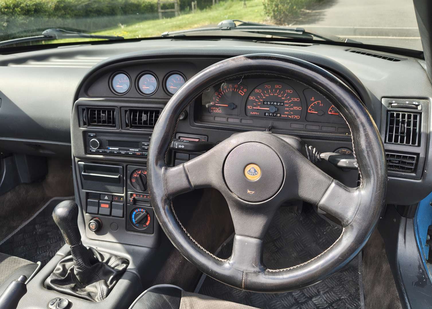 <p>1992 LOTUS ELAN SE TURBO</p>
