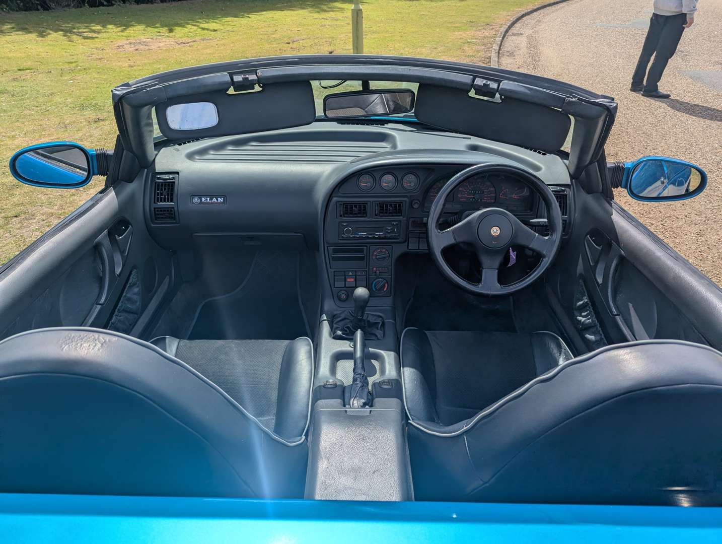 <p>1992 LOTUS ELAN SE TURBO</p>