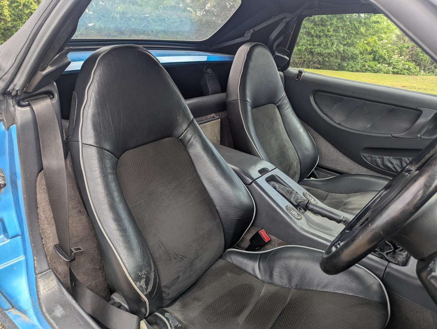 <p>1992 LOTUS ELAN SE TURBO</p>