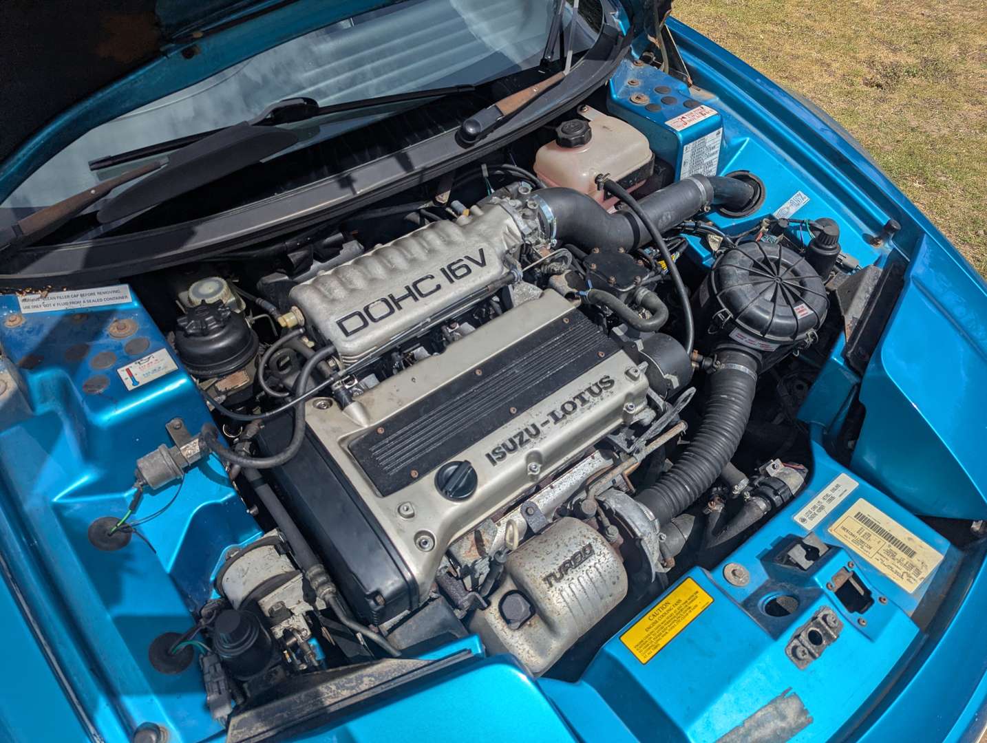 <p>1992 LOTUS ELAN SE TURBO</p>