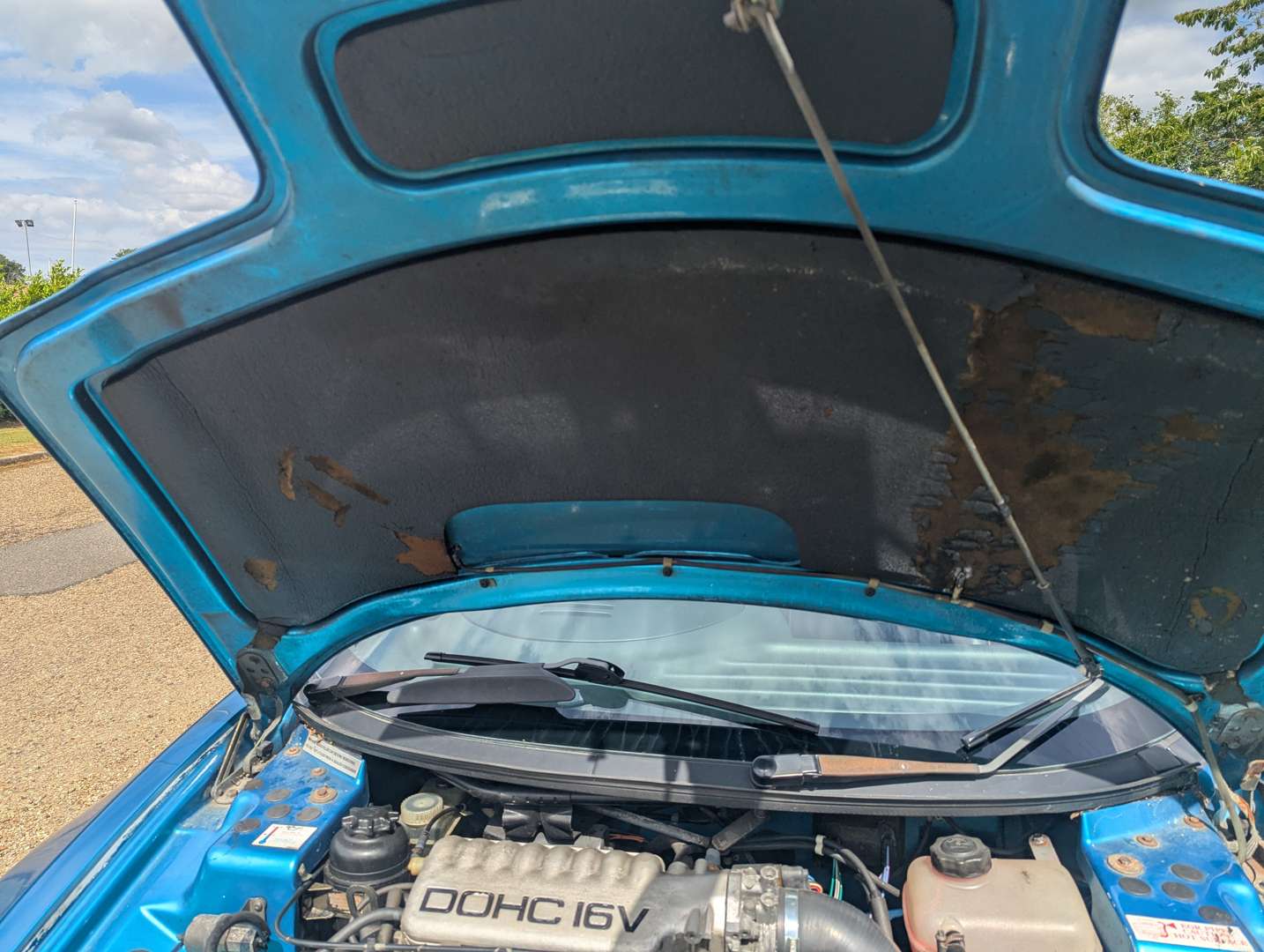 <p>1992 LOTUS ELAN SE TURBO</p>