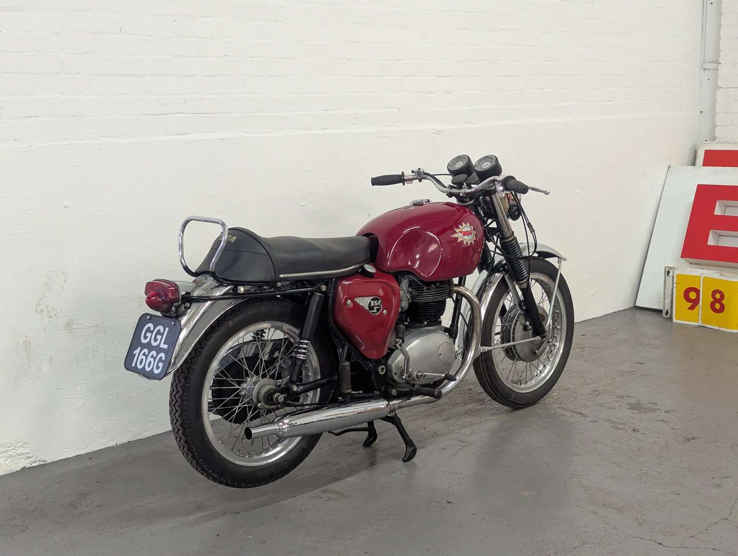 <p>1966 BSA SPITFIRE</p>