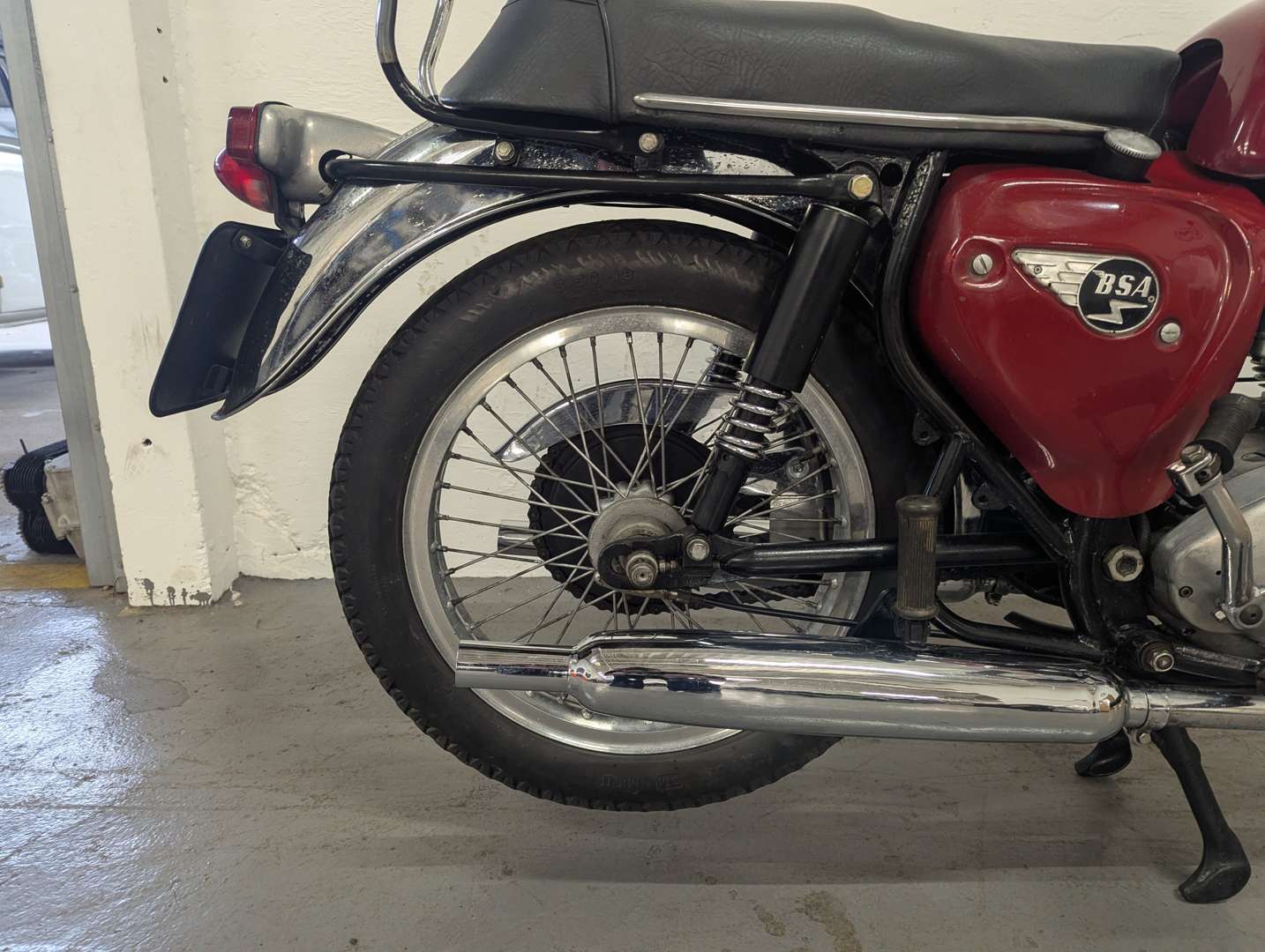 <p>1966 BSA SPITFIRE</p>