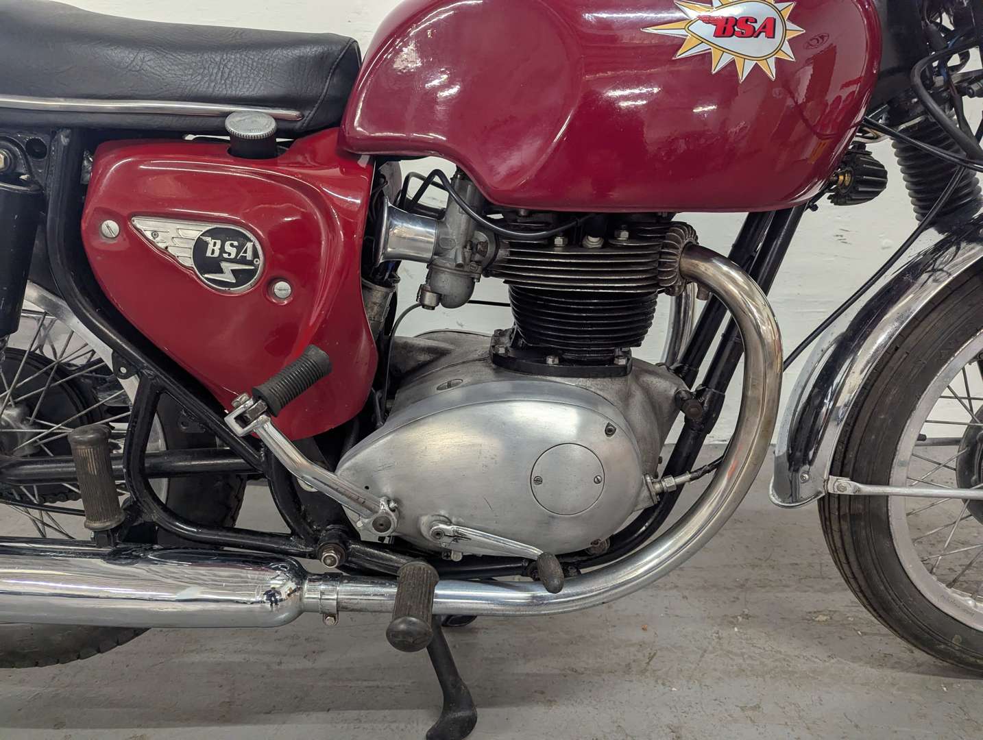 <p>1966 BSA SPITFIRE</p>