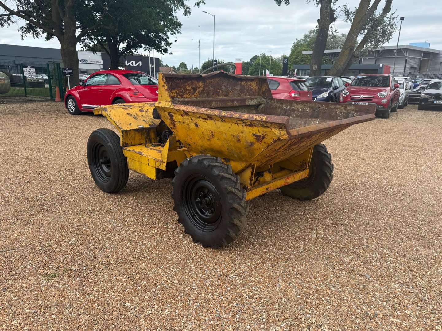 <p>THWAITES DUMPER TRUCK</p>