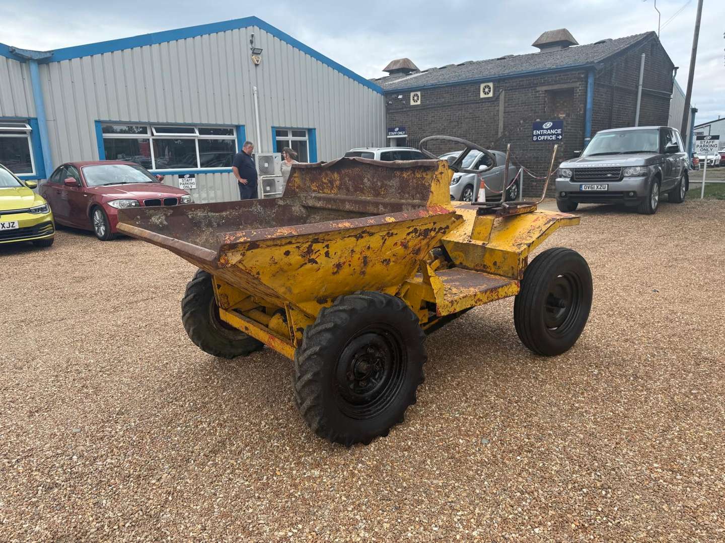 <p>THWAITES DUMPER TRUCK</p>