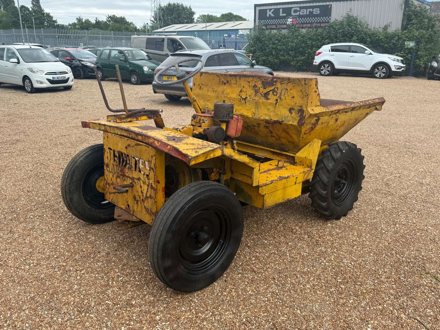 <p>THWAITES DUMPER TRUCK</p>