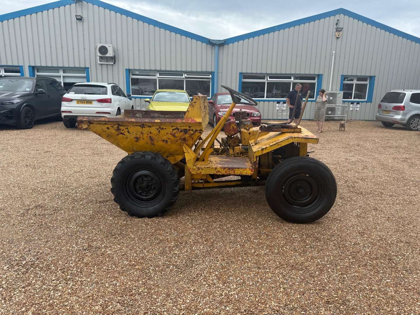 <p>THWAITES DUMPER TRUCK</p>