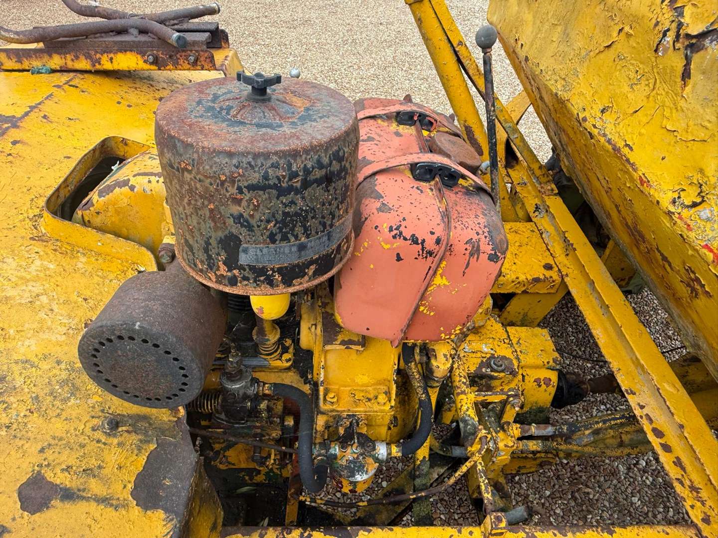 <p>THWAITES DUMPER TRUCK</p>