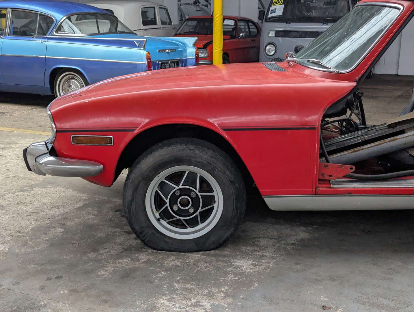 <p>1971 TRIUMPH STAG</p>