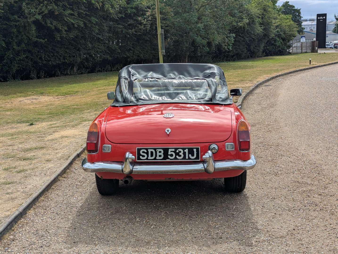 <p>1970 MG B ROADSTER</p>