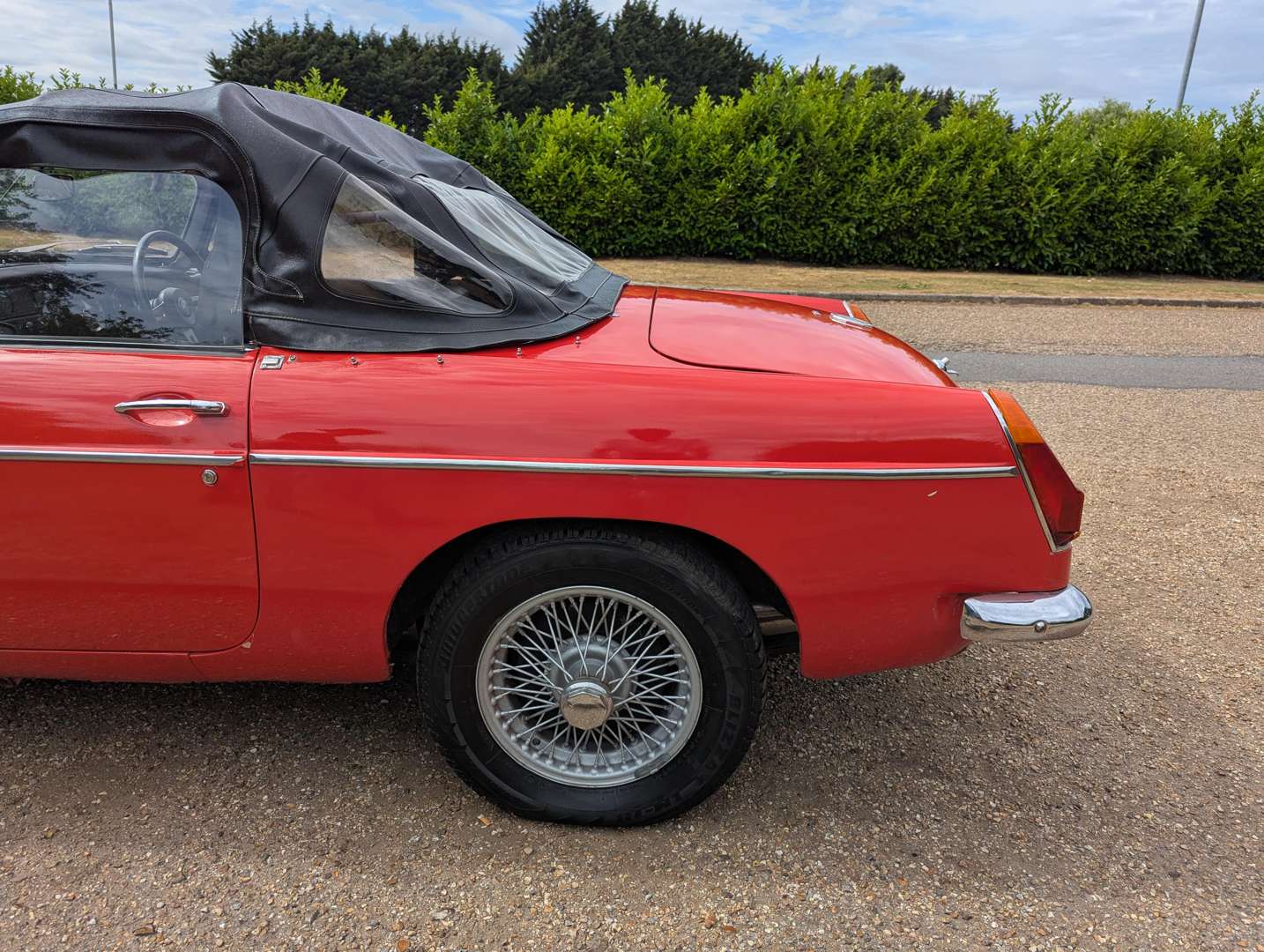 <p>1970 MG B ROADSTER</p>