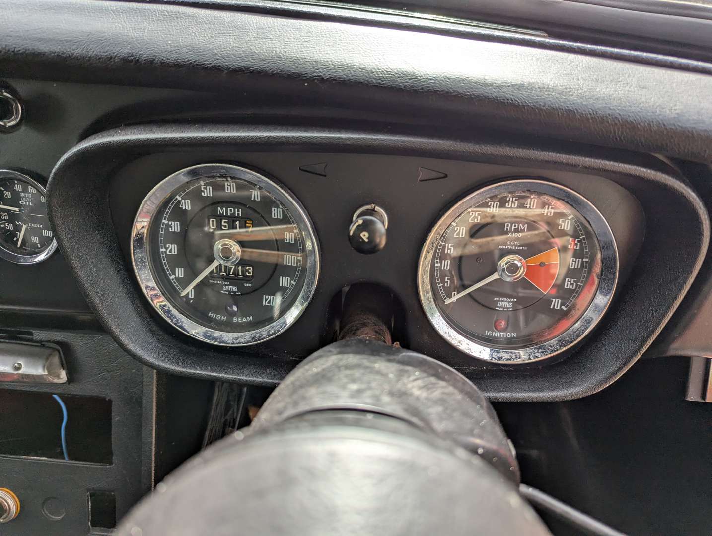 <p>1970 MG B ROADSTER</p>