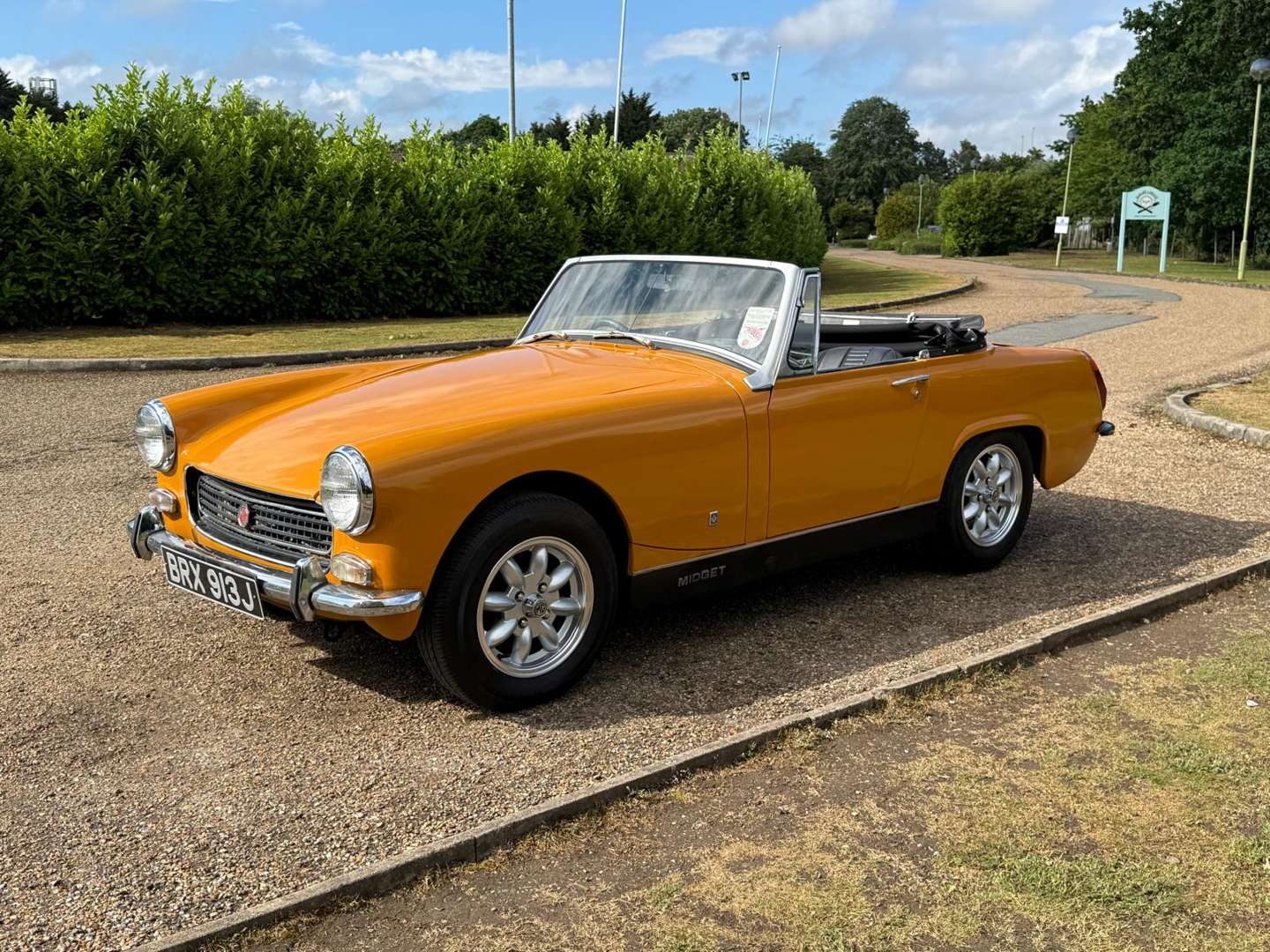 <p>1971 MG MIDGET</p>