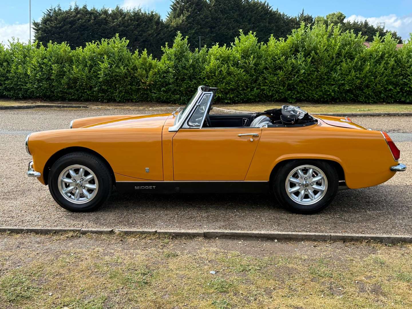 <p>1971 MG MIDGET</p>