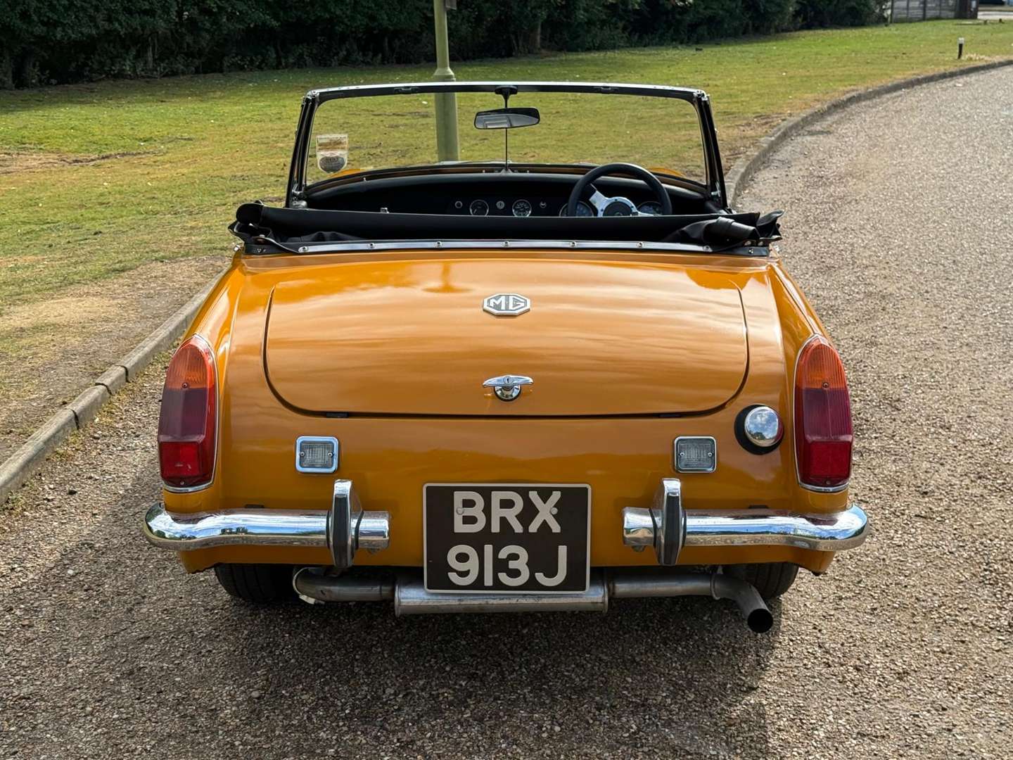 <p>1971 MG MIDGET</p>