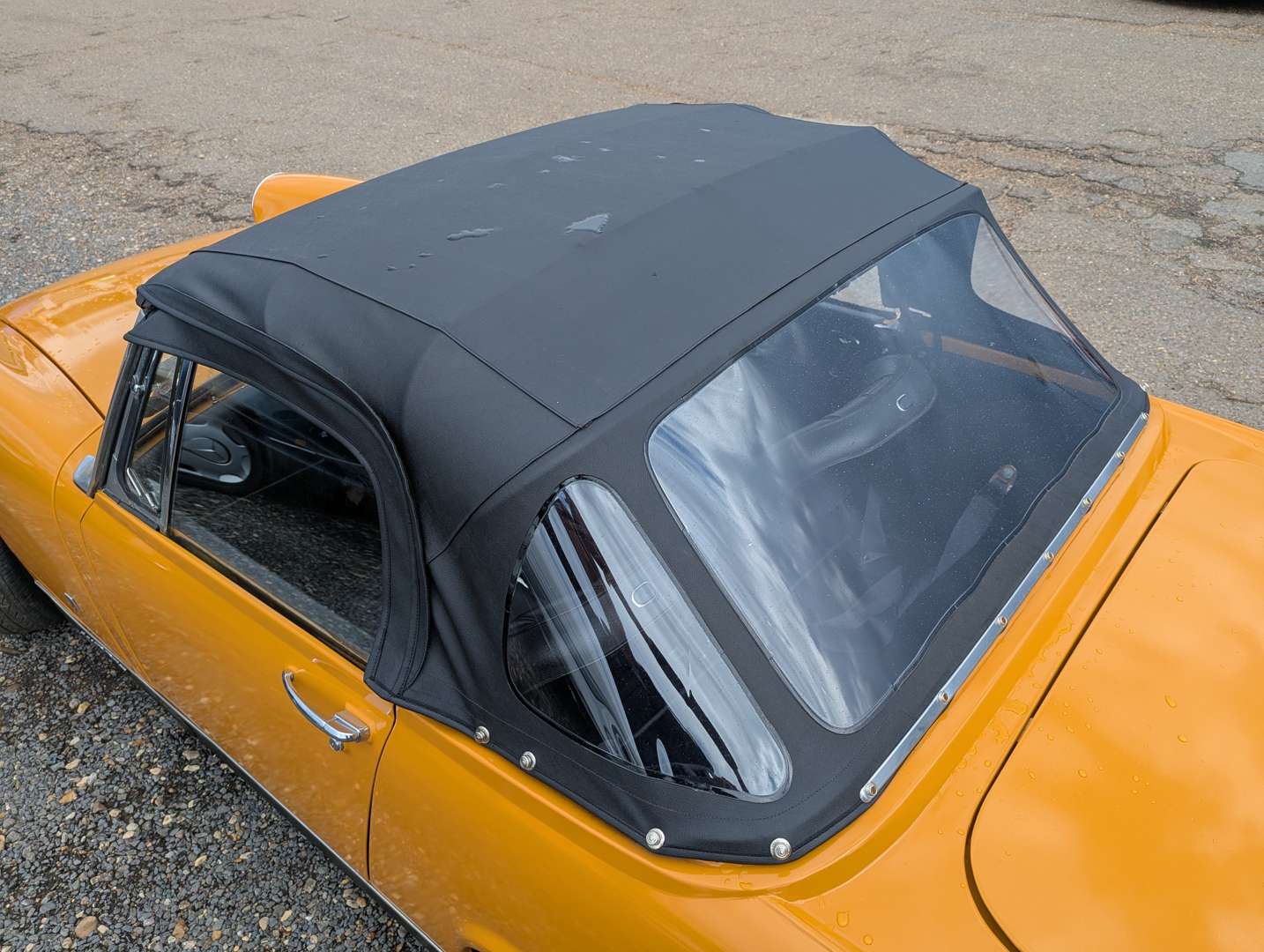 <p>1971 MG MIDGET</p>