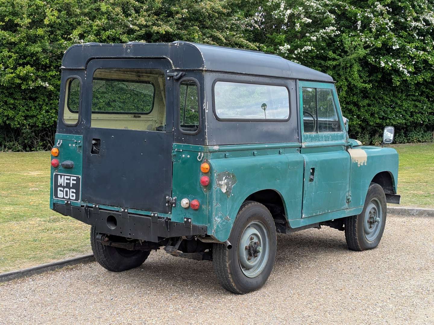 <p>1959 LAND ROVER SERIES II SWB</p>