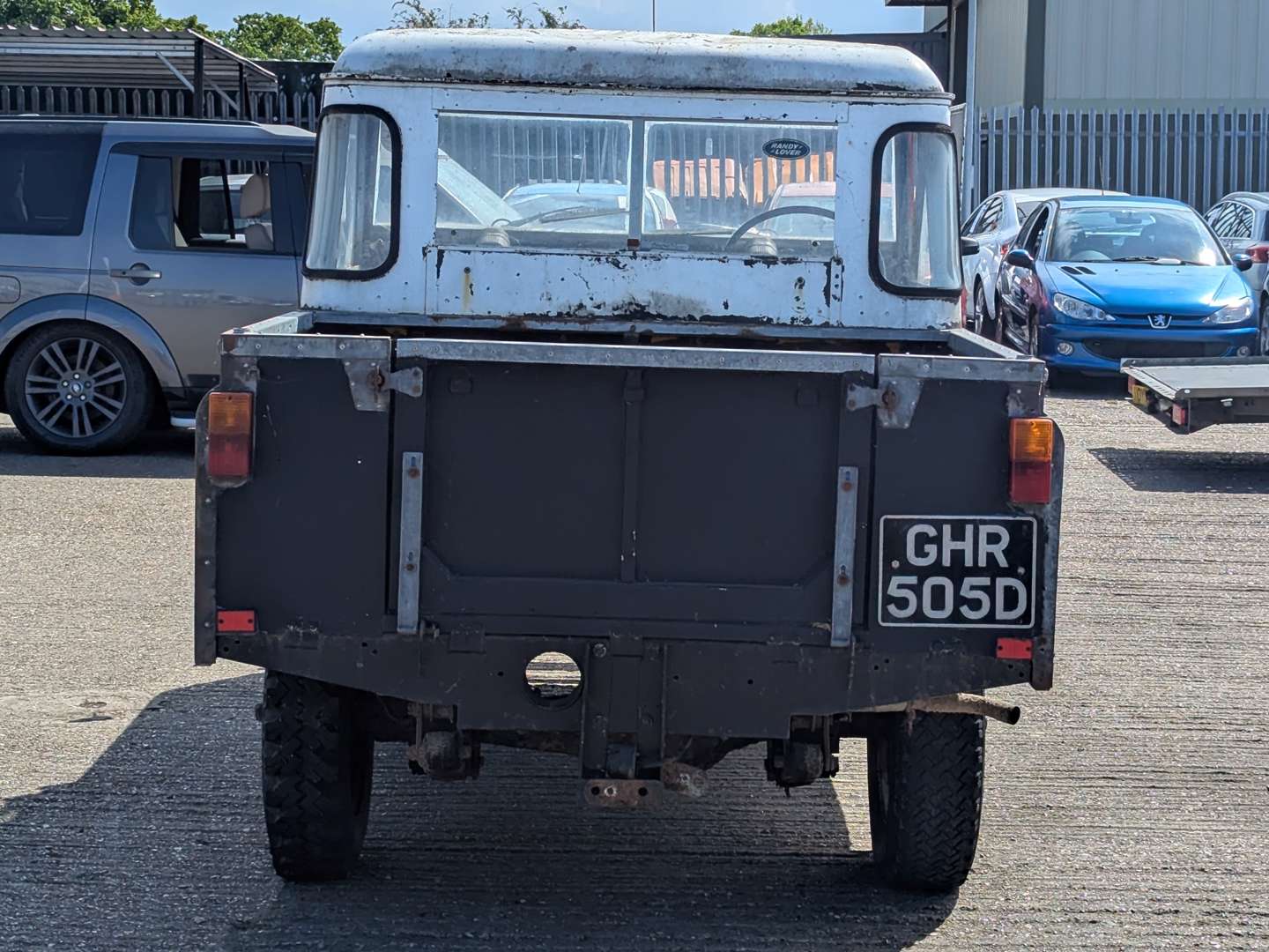 <p>1966 LAND ROVER SERIES IIA SWB</p>