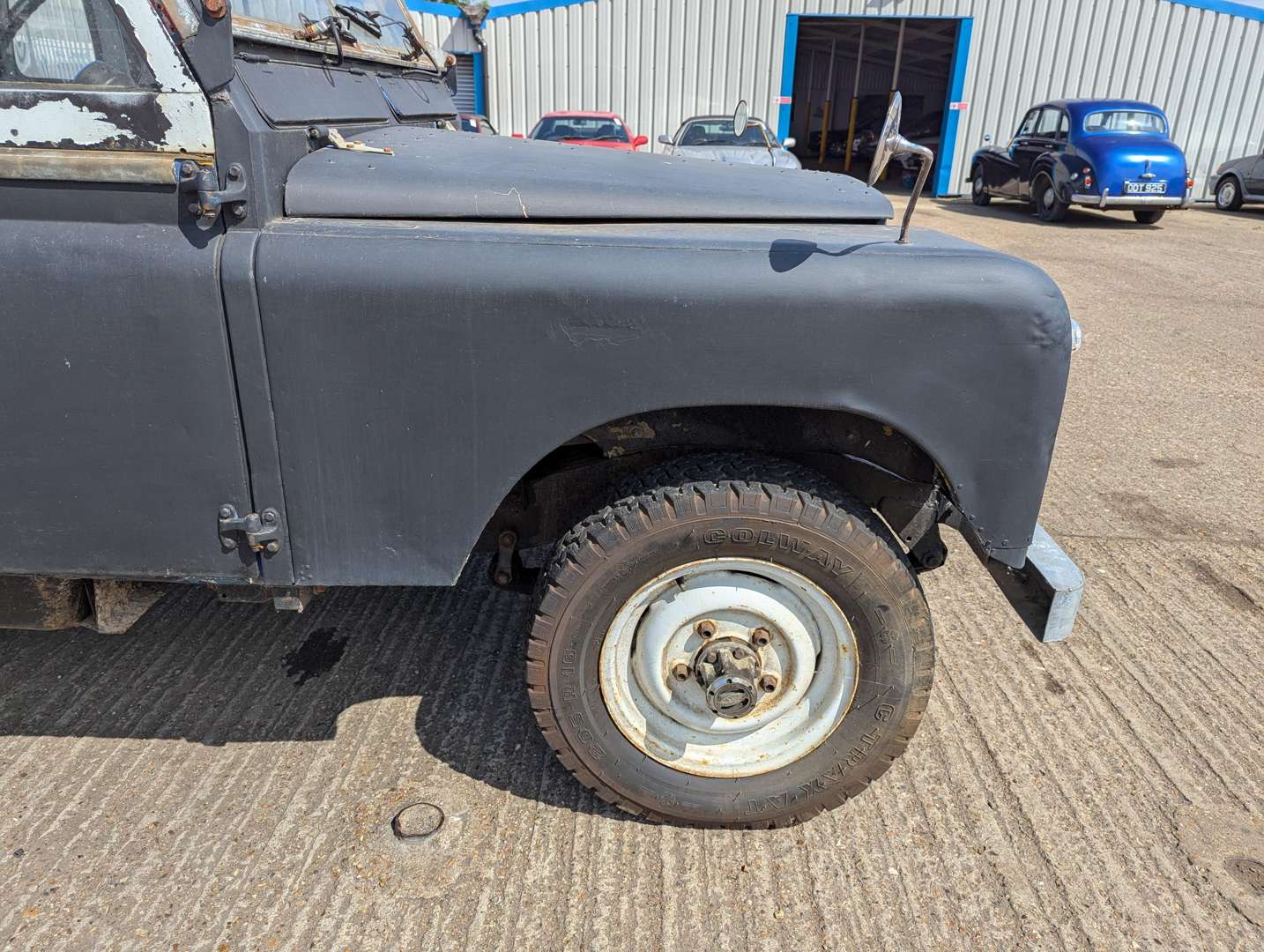 <p>1966 LAND ROVER SERIES IIA SWB</p>